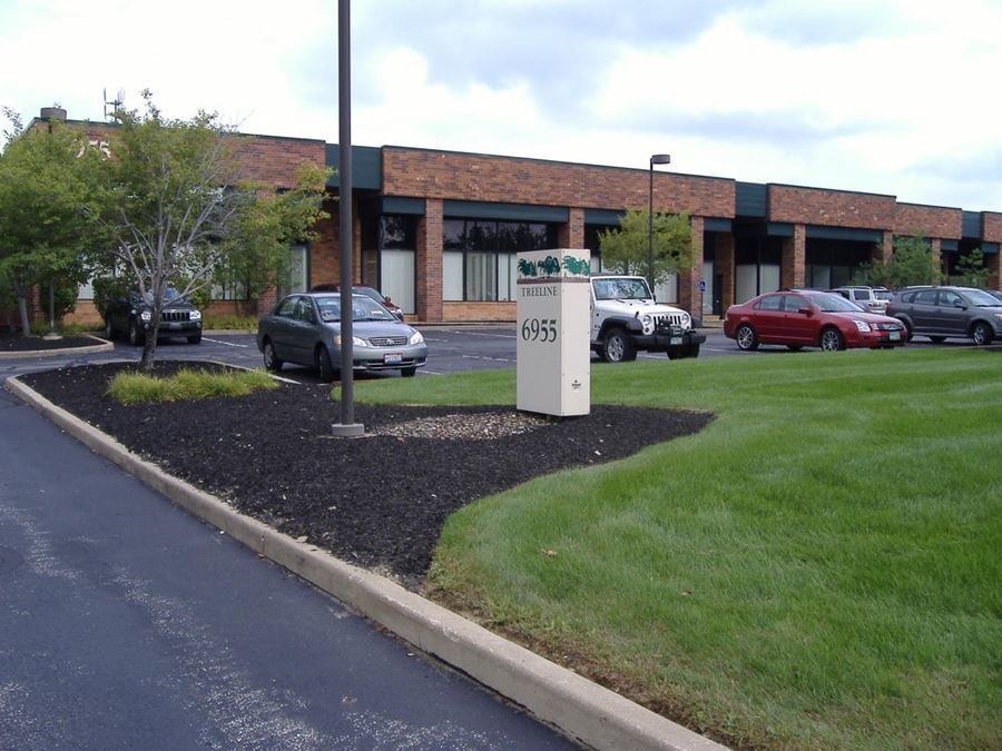 6955 Treeline Drive, Brecksville, OH 44141